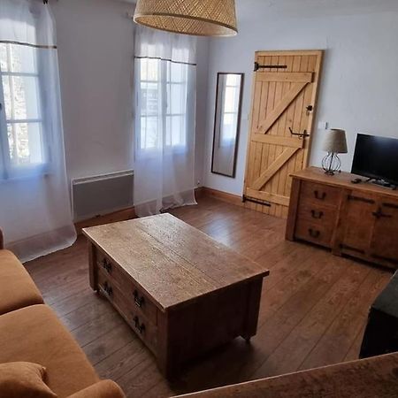 Le Pavillon Bleu Vouvant - Gite Maison Ngoại thất bức ảnh