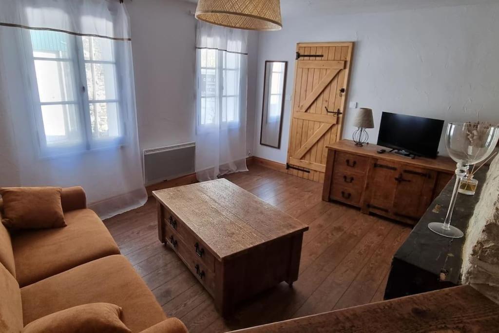 Le Pavillon Bleu Vouvant - Gite Maison Ngoại thất bức ảnh